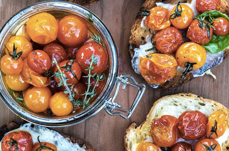 Готовим помидоры по-новому: 8 рецептов от опытных кулинаров