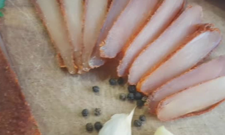 Берем куриную грудку и превращаем в бастурму: вкуснее колбасы