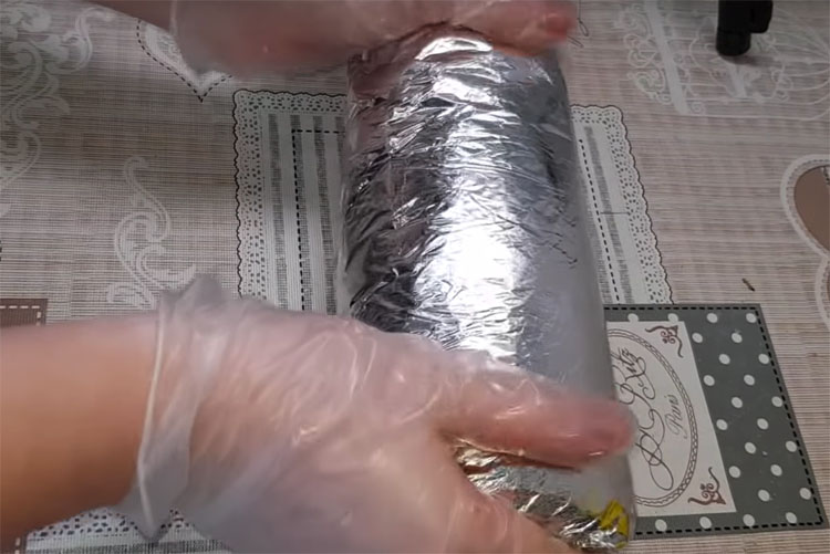 Куриный рулет из голеней: сделали закуску на замену колбасе и не пожалели