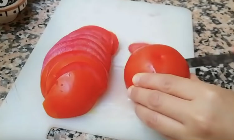 Три помидора и два яйца