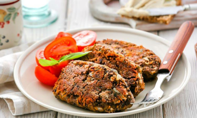 Смешали стакан фасоли и два яйца: гарнир по сытности как мясо