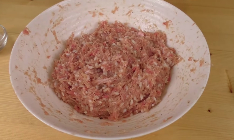 Колбаса в стакане за 50 минут: делаем из фарша и риса