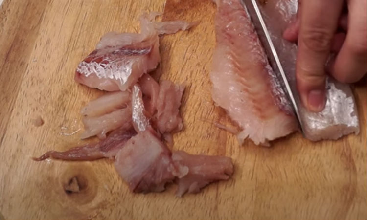 Минтай с хрустящей корочкой: завернули в лаваш и ставим в духовку