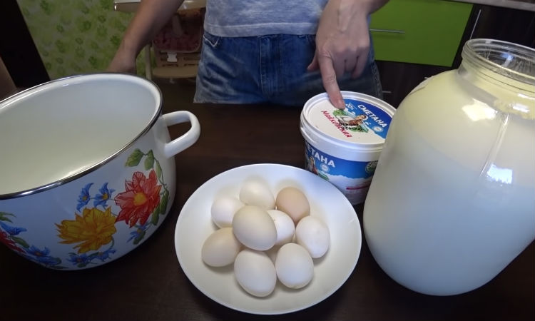 Домашний сыр на завтрак: простой рецепт из 3 ингредиентов