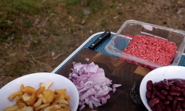 Мясная яичница: позавтракали и можно не есть весь день