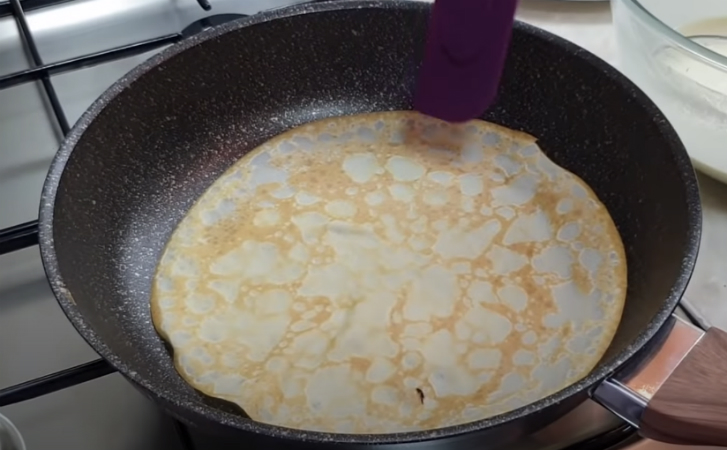 Блины «3 стакана»: тонкие и с хрустящими краями. Вкуснота!