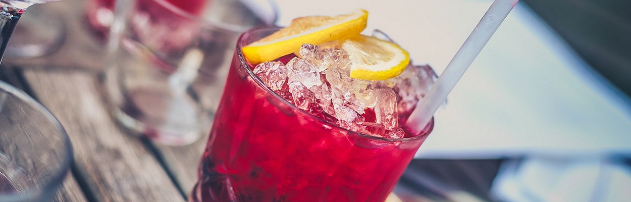 Литературный алкоголь: что пили знаменитые писатели, когда создавали свои книги