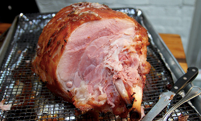 Как приготовить огромный окорок 