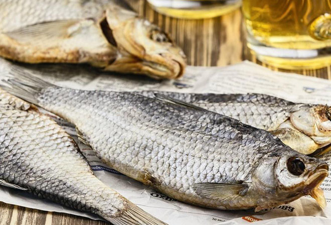 Как правильно сушить и солить воблу