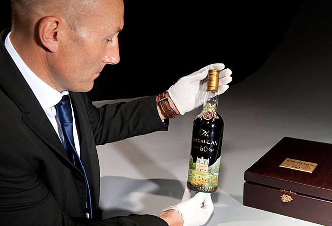 Самую дорогую бутылку виски продали за 1,5 миллиона долларов