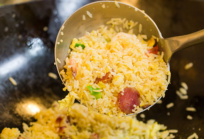 Кладем рис в морозилку на 20 минут