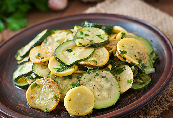 Вкуснейшие салаты, которые можно есть только летом