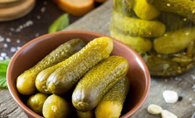 Маринованные огурцы: 7 тонкостей от поваров холодного цеха