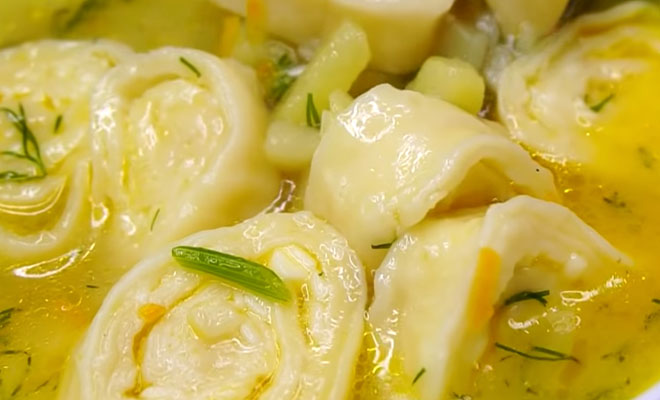 Суп для лентяев: собрали, что есть в холодильнике и сделали вкусноту