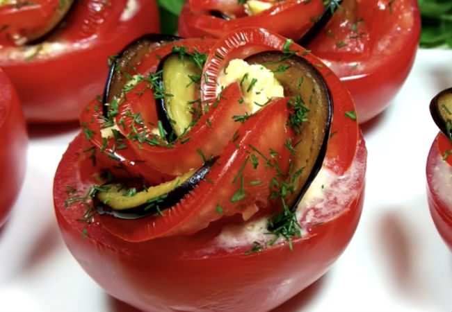 Минутная закуска из помидор: заменили салат вкуснотой