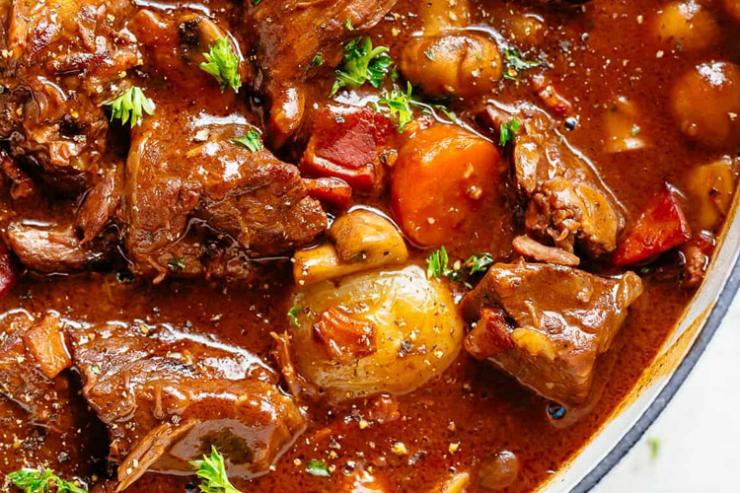 Говядина по-бургундски: тушим мясо, что оно тает во рту