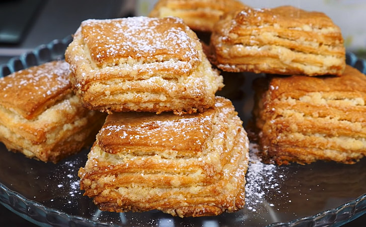 Слойки на кефире к чаю. Сделать просто, а цена почти бесплатная