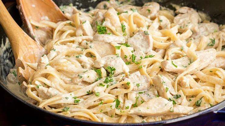 Паста со сливками, грибами и курицей. Вы удивитесь, насколько вкусными могут быть макароны