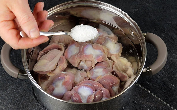 Деликатес из куриных желудочков. После этого рецепта субпродукты полюбит вся семья