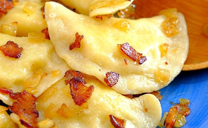 Вареники по-селянски. Делаем с картошкой и салом на тончайшем тесте