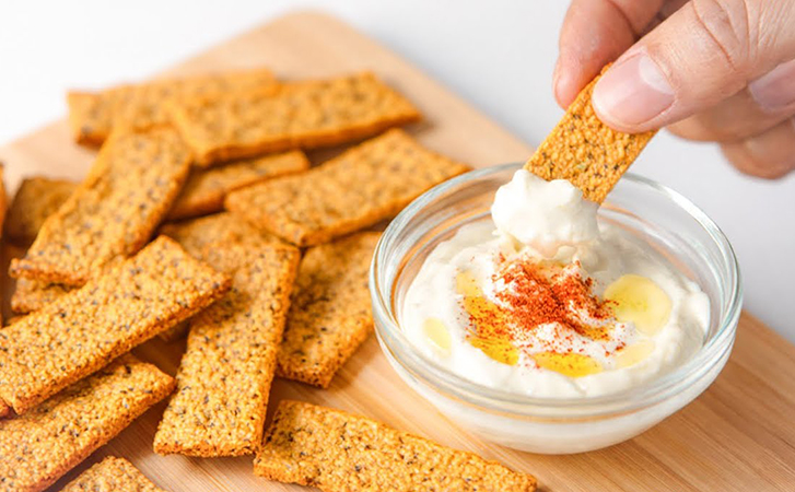 Закуска из чечевицы на замену любым чипсам. Хрустящая и полезная: есть можно даже на ночь