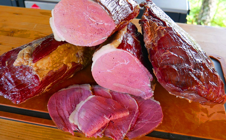 Превращем недорогую говядину в деликатес. Просто делать, а колбасу больше покупать не хочется