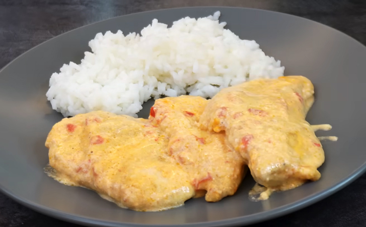 Лучший ужин для экономии времени. Рис с курицей в сливочном соусе: за 30 минут ресторанное блюдо