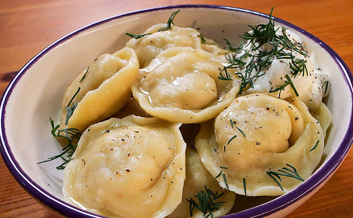 Пельмени не сибирские, а морские. Рубленный фарш делаем из рыбы