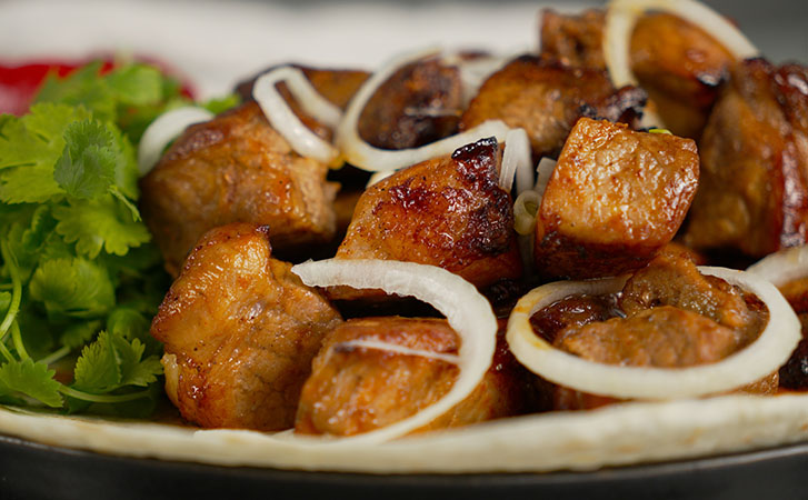 Шашлык с дымком не выходя из дома: вкус ровно как на мангале, хотя готовили в обычной духовке
