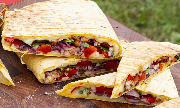 Статья: Кесадилья с огненной начинкой: привет из страстной Мексики [Рецепты]