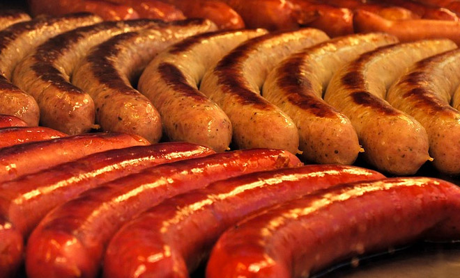 Как приготовить вкуснейшие сосиски у себя дома