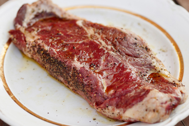 Как сделать мясо вкуснее: хитрости шеф-поваров